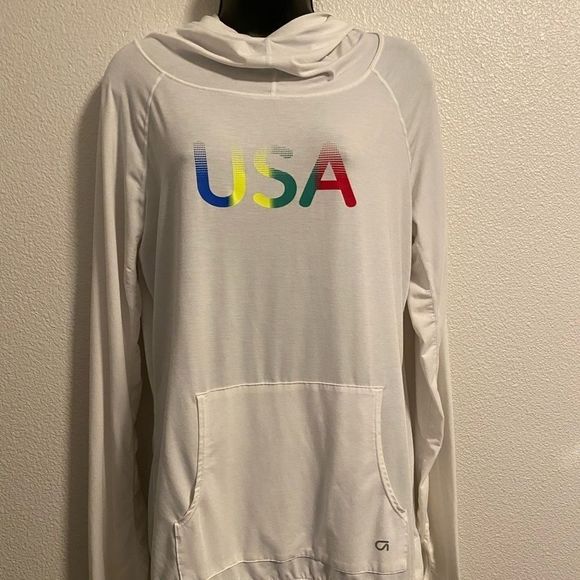 Tops - GAP Breathe limited edition light weight hoodie!